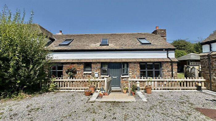 3 Bedroom End Terrace House For Sale In Stoney Lane, Goonhavern, Truro, TR4