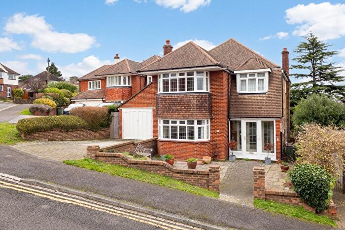 3 Bedroom Detached House For Sale In Fullerton Road, Carshalton, SM5