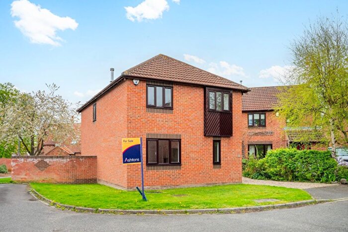 4 Bedroom Detached House For Sale In Belvoir Avenue, Elvington, York, YO41