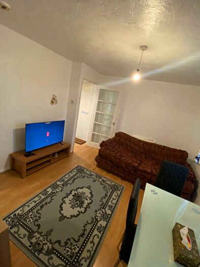 1 Bedroom Flat To Rent In London,  , IG11