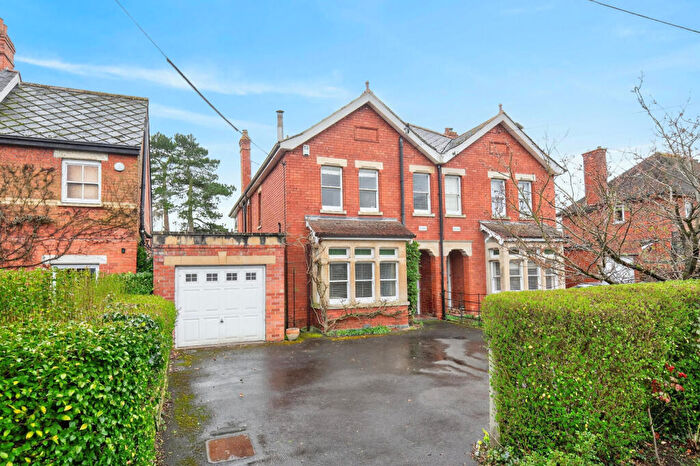 4 Bedroom Semi Detached House For Sale In The Breach, Devizes, SN10