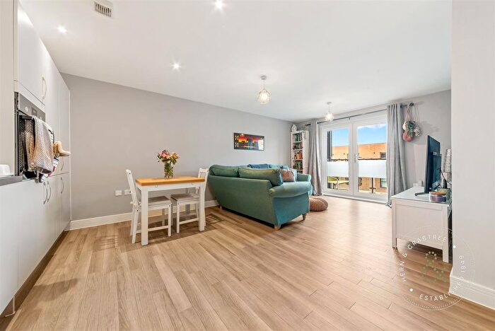 2 Bedroom Flat For Sale In Mayfield House, The Boulevard, The Mill, Canton, Cardiff, CF11