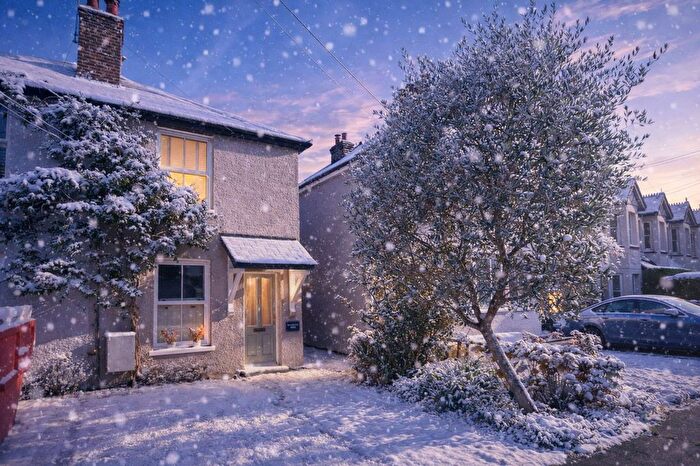 2 Bedroom Cottage For Sale In Penn Street, Amersham, HP7