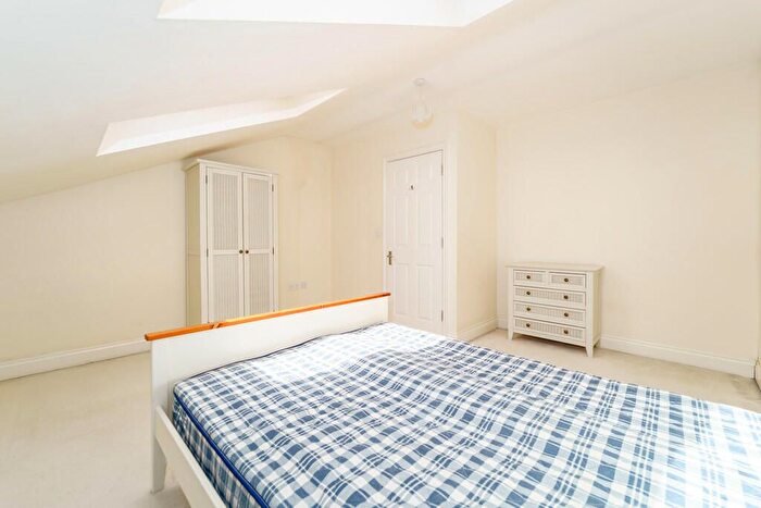4 Bedroom Terraced House To Rent In Portland Road, Ashford, TW15