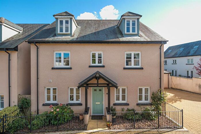 6 Bedroom Detached House For Sale In Yealmpton, Plymouth, PL8