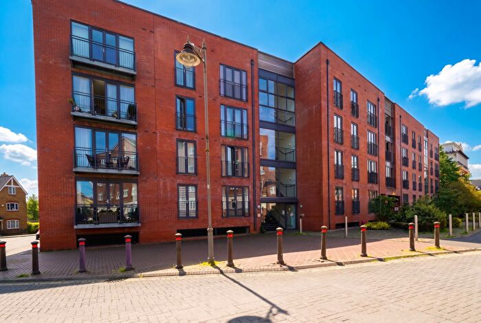 2 Bedroom Apartment For Sale In Cornwood House, Rumbush Lane, Dickens Heath, B90