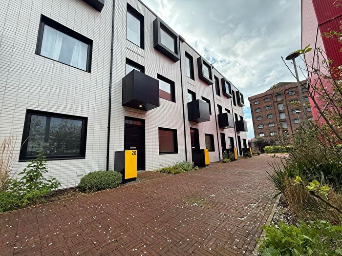 3 Bedroom Property To Rent In Redbridge Quay, Birkenhead, CH41