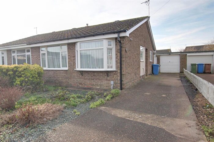 2 Bedroom Bungalow To Rent In Percy Close, Leconfield, Beverley, HU17