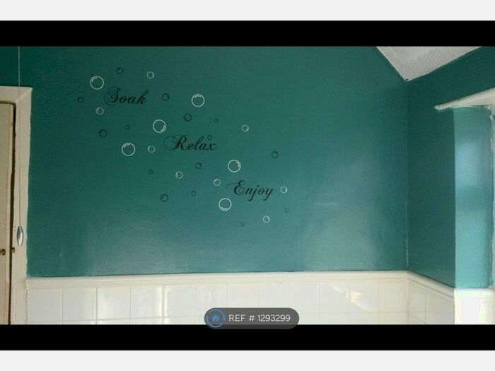 3 Bedroom Terraced House To Rent In East Avenue, Doncaster DN6