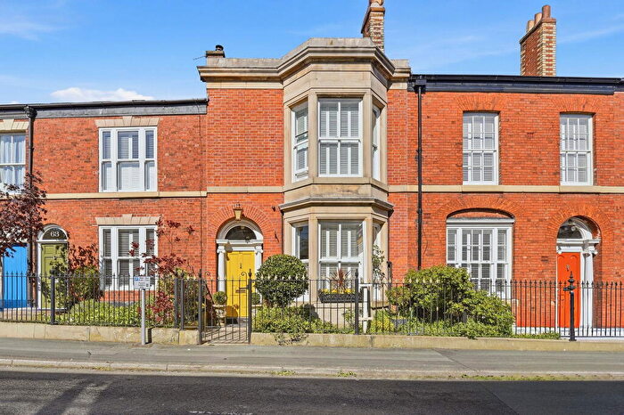 4 Bedroom Terraced House For Sale In Prestbury Road, Macclesfield, SK10