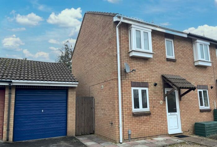2 Bedroom End Of Terrace House To Rent In Larchfield Close, Frome, Somerset, BA11