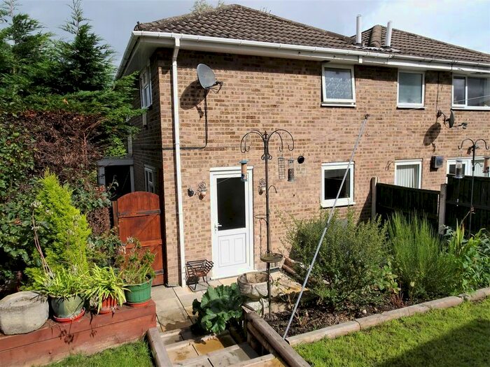 3 Bedroom Town House To Rent In Chertsey Court, West Hallam, Ilkeston, DE7