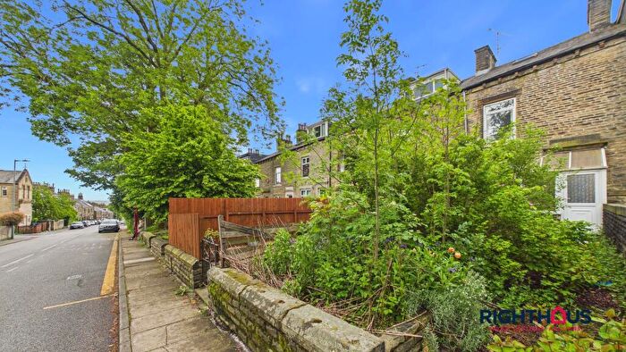 4 Bedroom Terraced House For Sale In Pasture Lane, Clayton, BD14