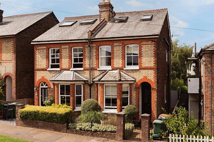 4 Bedroom House For Sale In Cornfield Road, Reigate, RH2