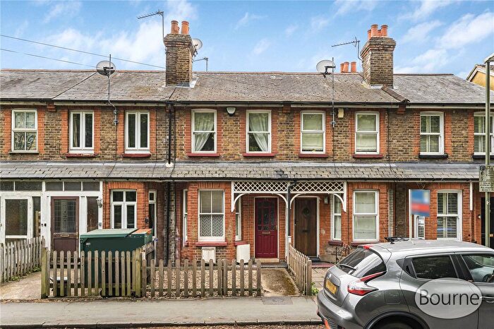 2 Bedroom Terraced House For Sale In Boundary Road, Woking, Surrey, GU21