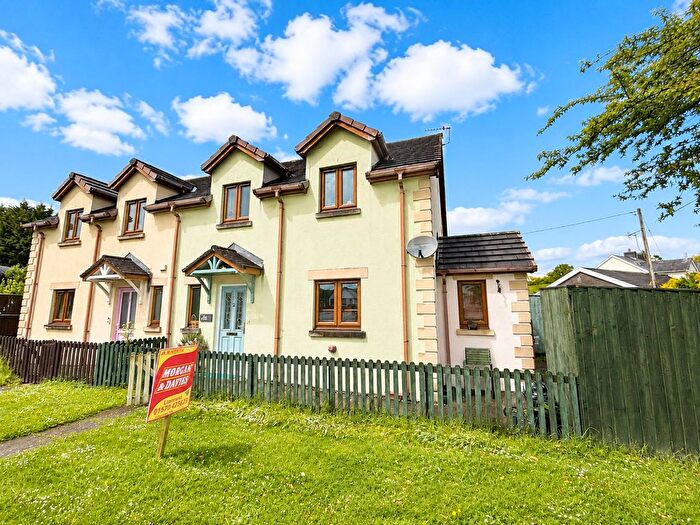 3 Bedroom Semi-Detached House For Sale In Clos Albion, Llandeilo, SA19
