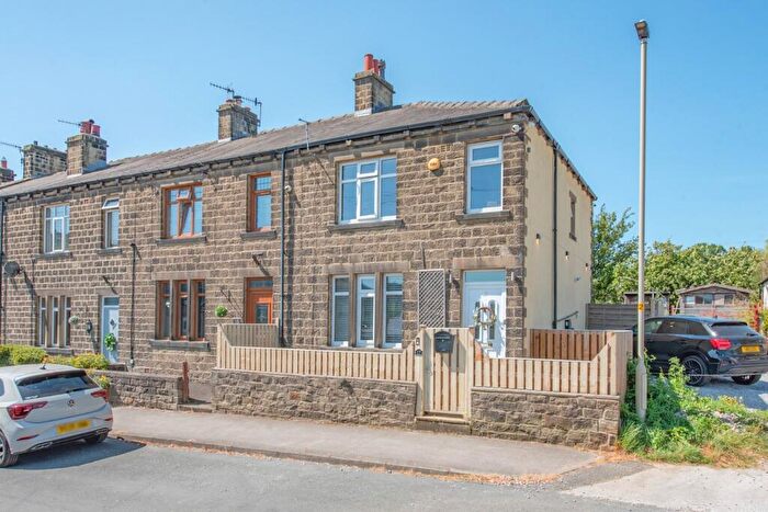 3 Bedroom Town House To Rent In Hazel Grove, Sutton In Craven, North Yorkshire, BD20