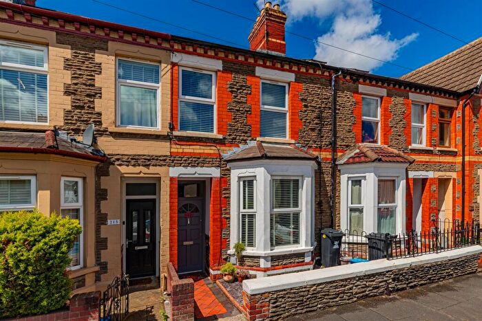 3 Bedroom Terraced House For Sale In Inverness Place, Roath, Cardiff, CF24