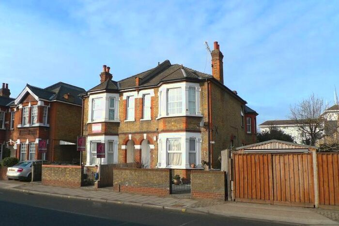 3 Bedroom Maisonette To Rent In Queen Elizabeth Road, Kingston Upon Thames, KT2