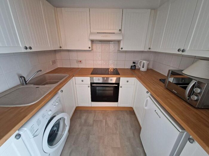 1 Bedroom Flat To Rent In Lanchester Gardens, Worksop, S80