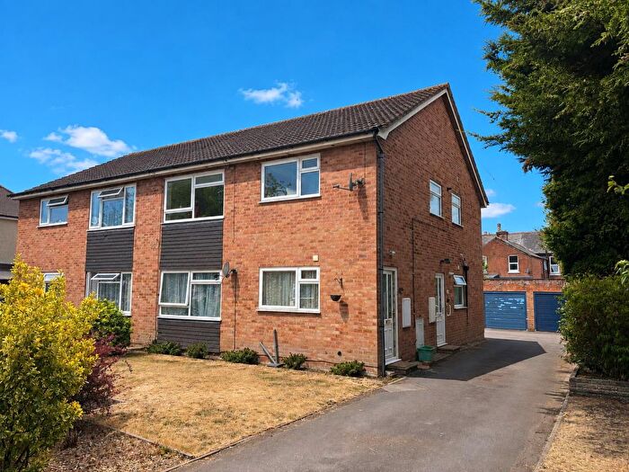 2 Bedroom Maisonette To Rent In Malvern Road, Kingsholm, Gloucester, GL1