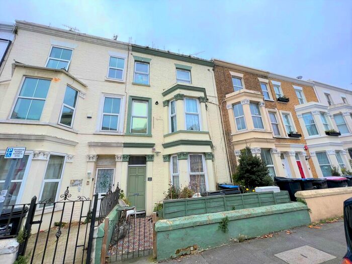2 Bedroom Flat To Rent In Gordon Road, Margate, CT9