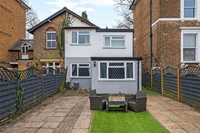 3 Bedroom Semi Detached House For Sale In Southlands Road, Bromley, BR1