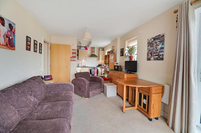 1 Bedroom Flat For Sale In Oakwood Close, London, SE13