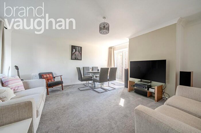 3 Bedroom Semi-Detached House To Rent In Batemans Road, Brighton, East Sussex, BN2