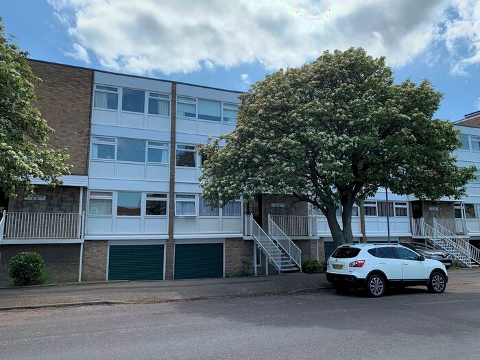 1 Bedroom Flat To Rent In Rowena Road, Westgate-On-Sea, CT8