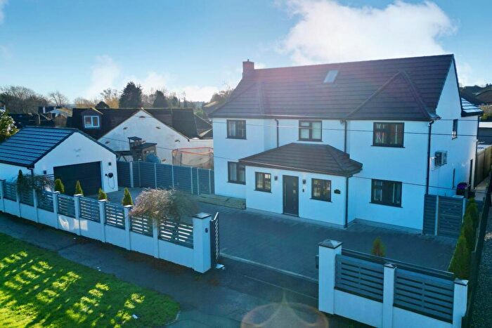 4 Bedroom Detached House For Sale In Lumbertubs Lane, Northampton, NN3