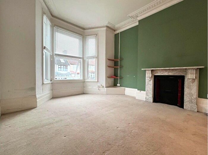 1 Bedroom Flat To Rent In St. Mary's Road, London, SE25