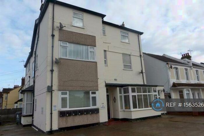 1 Bedroom Flat To Rent In West Avenue, Clacton On-Sea, CO15