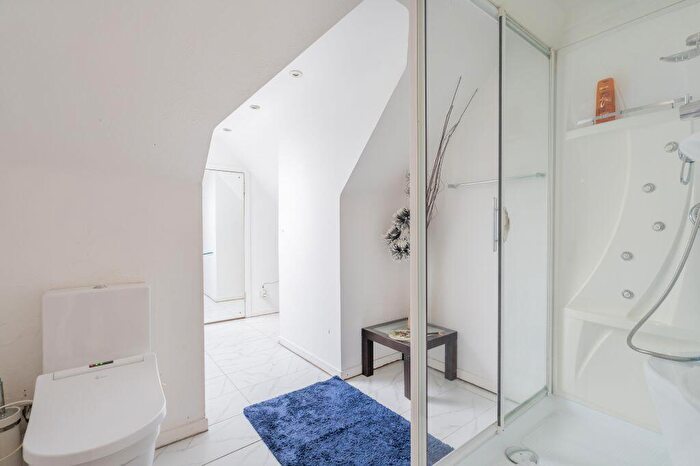 5 Bedroom Detached House For Sale In Stuart Green, Edinburgh, EH12