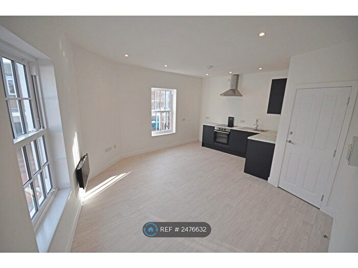 1 Bedroom Flat To Rent In Queens Road, Nuneaton, CV11