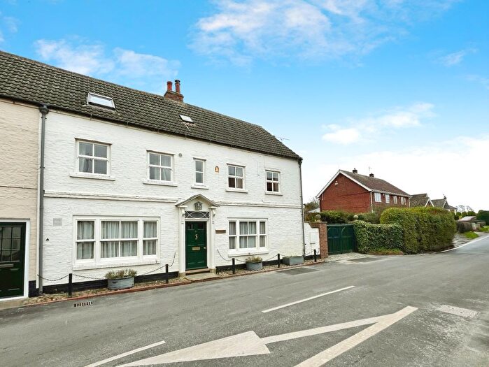 4 Bedroom Semi-Detached House For Sale In Cross Lane, North Frodingham, Driffield, YO25