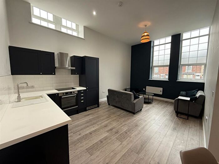 2 Bedroom Flat To Rent In Brockwood Park, Station Road, Sheffield, S13