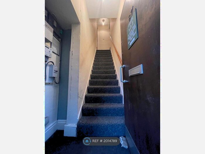 Studio To Rent In Stonehall Rd, Bradford, BD2