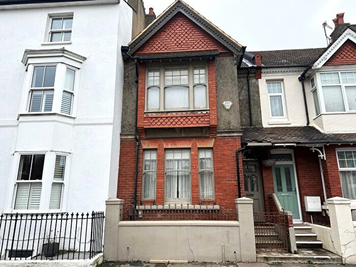 3 Bedroom Terraced House To Rent In Western Road, Shoreham-by-Sea, BN43