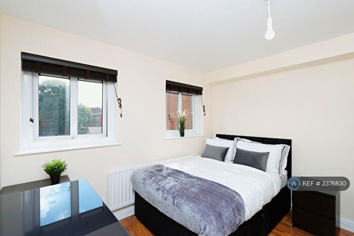 3 Bedroom Flat To Rent In Leigh Road, Birmingham, B8