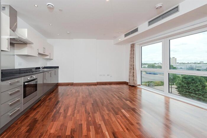 1 Bedroom Apartment For Sale In River Heights, High Street, Stratford, E15