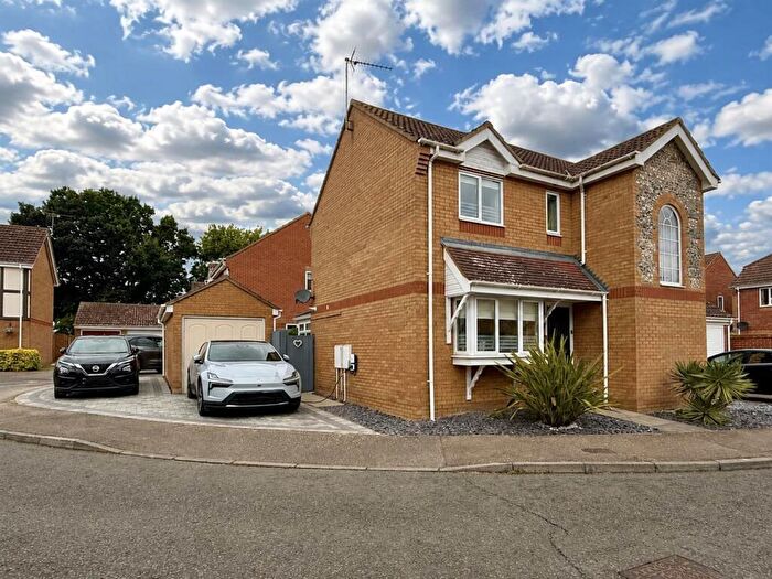 4 Bedroom Detached House For Sale In Thackeray Grove, Stowmarket, IP14