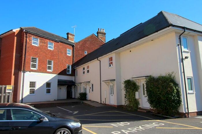 Studio To Rent In Victoria Road, Aldershot GU11