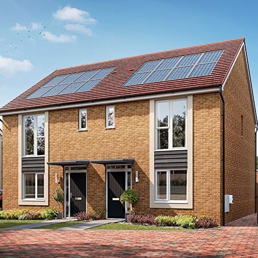 3 Bedroom Semi-Detached House For Sale In Reading Road, Wantage, OX12