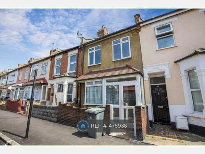 3 Bedroom Terraced House To Rent In Pretoria Road, London, E16