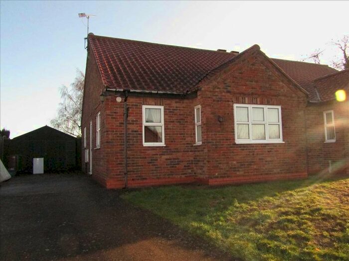 2 Bedroom Semi-Detached Bungalow To Rent In High Street, Messingham, Scunthorpe, DN17