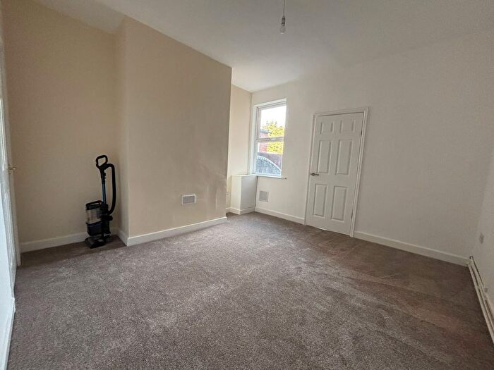 2 Bedroom End Terrace House To Rent In Dearne Road, Rotherham, S63