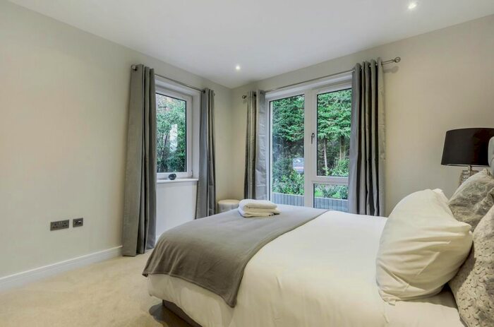 2 Bedroom Flat For Sale In Tekels Park, Camberley, GU15
