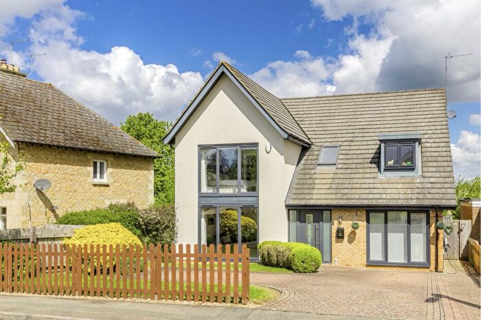 4 Bedroom Detached House For Sale In Denton Road, Horton, Northampton, NN7