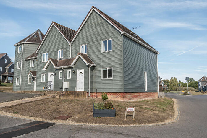 3 Bedroom End Of Terrace House For Sale In Vastern, Royal Wootton Bassett, Swindon, SN4